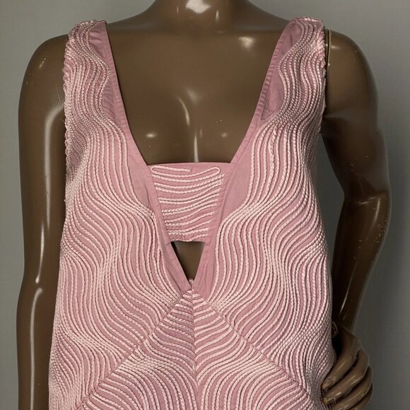 NEW ARRANGE Mini Dress Baby Pink Size 6 | Wave Textured Sleeveless V-Neck - Picture 10 of 11